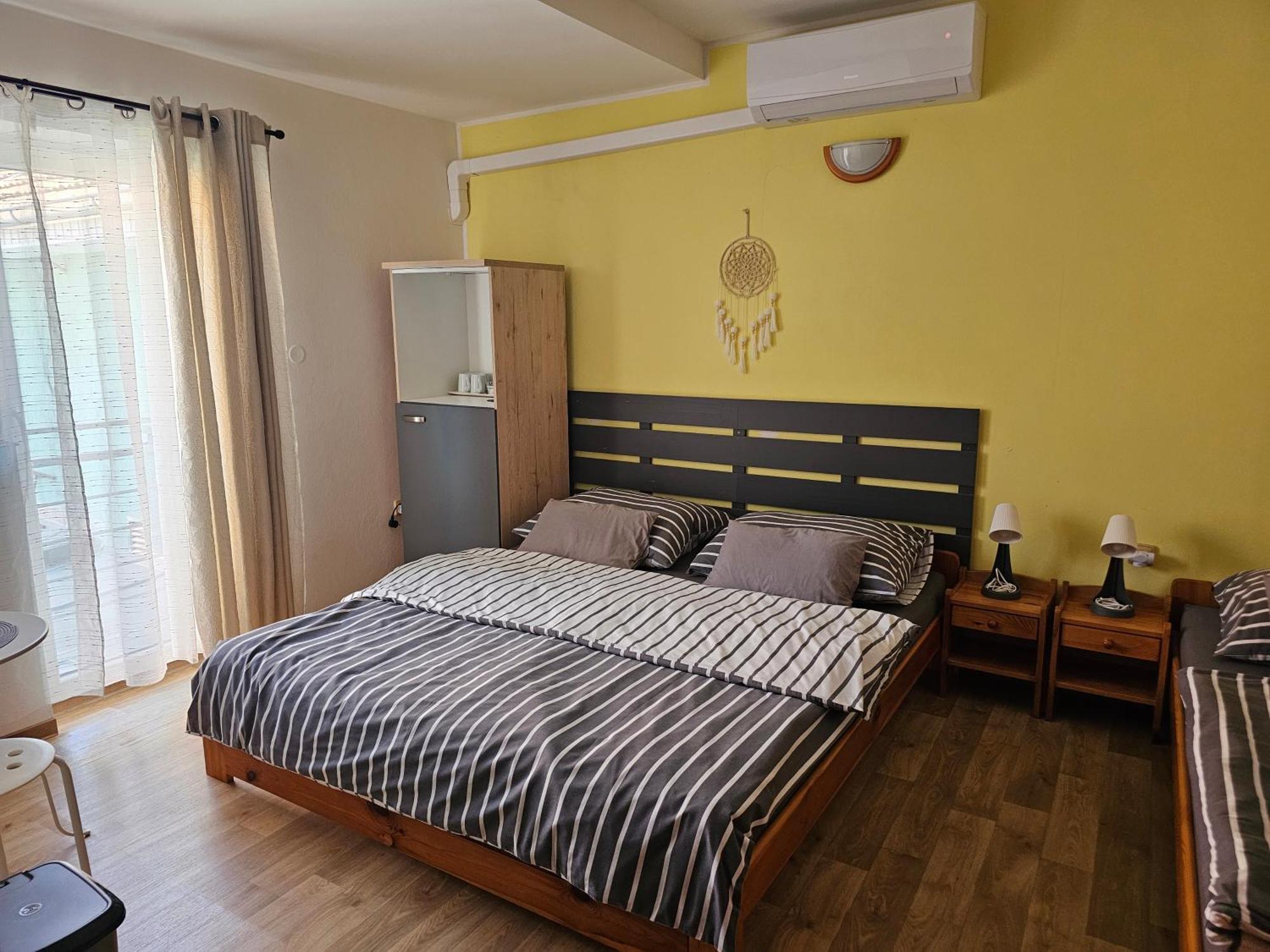 Penzion A Pizzerie Na Zalozne Kobylí Buitenkant foto