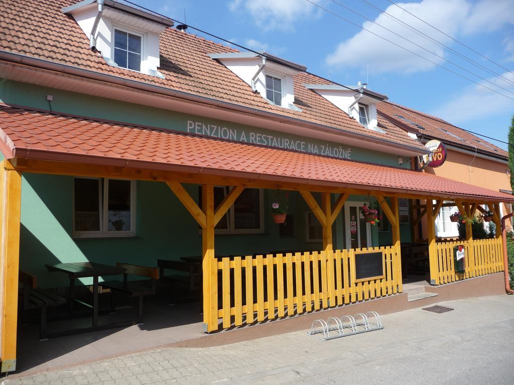 Penzion A Pizzerie Na Zalozne Kobylí Buitenkant foto