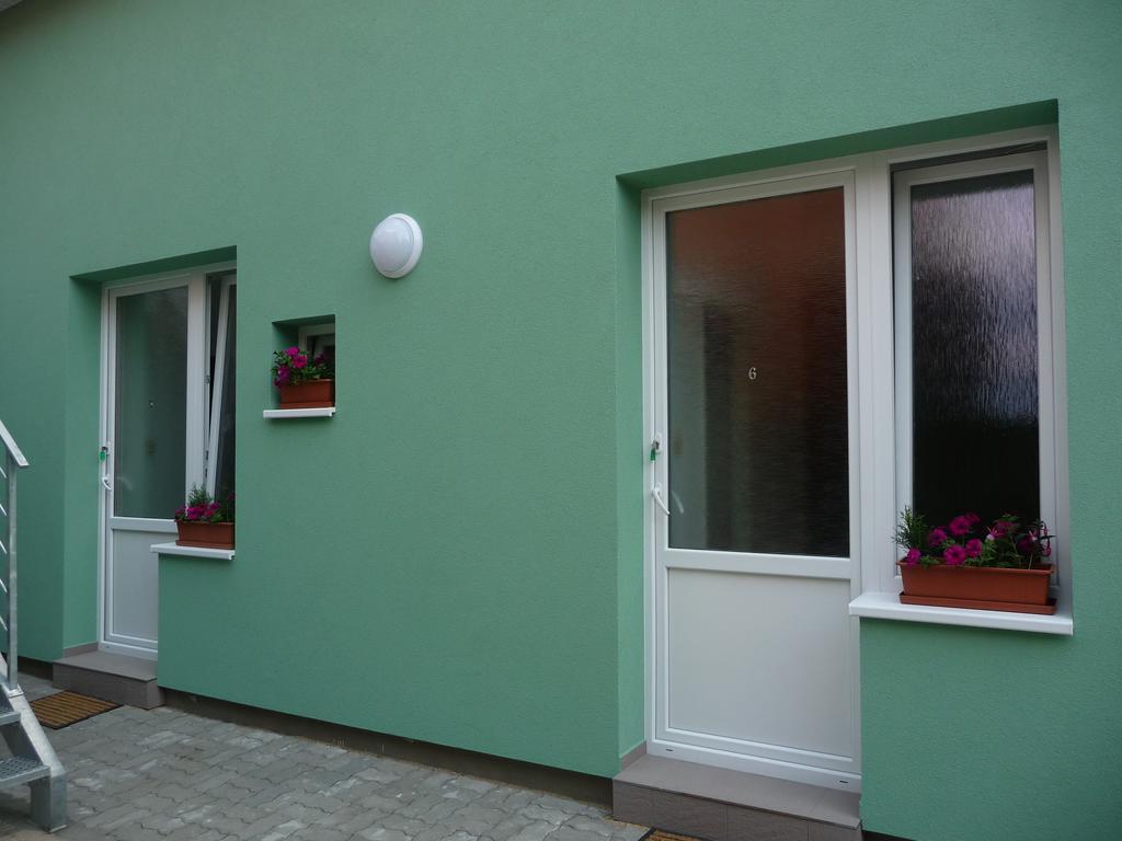Penzion A Pizzerie Na Zalozne Kobylí Buitenkant foto